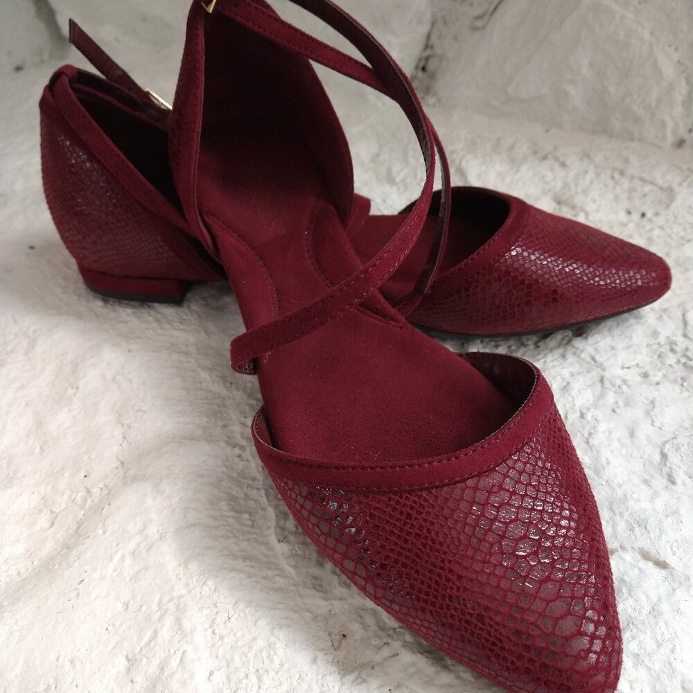 Aerosoles Maroon Strap Flats 8.5